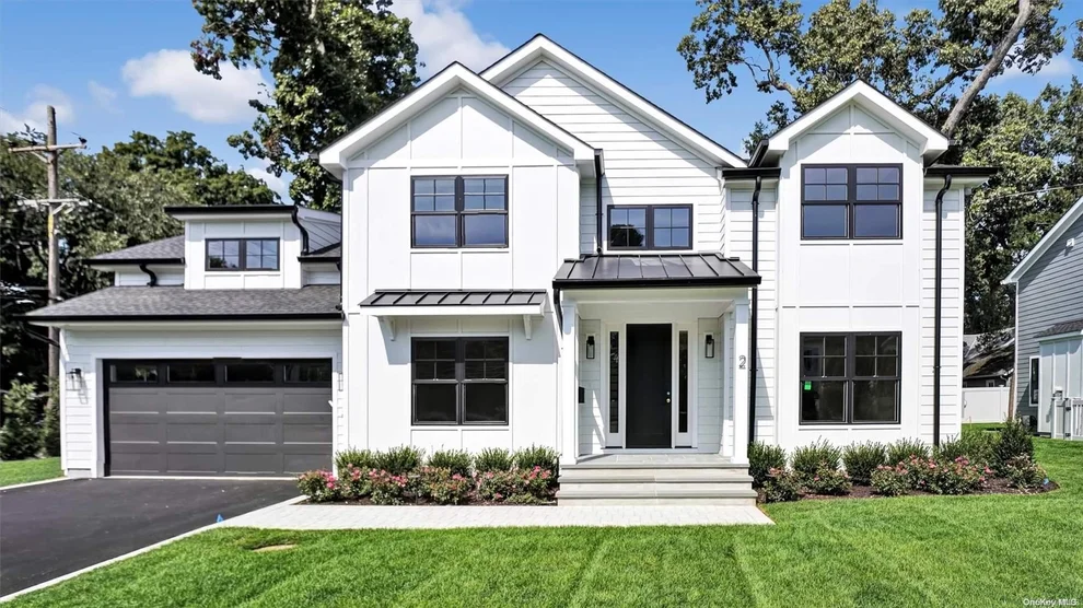Unit for sale at 2 Locust Avenue, Oyster Bay, NY 11545