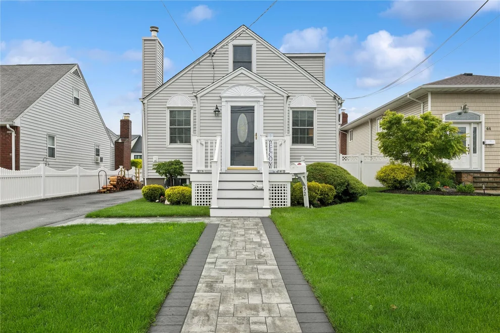 Unit for sale at 52 Annuskemunnica Road, Babylon, NY 11702