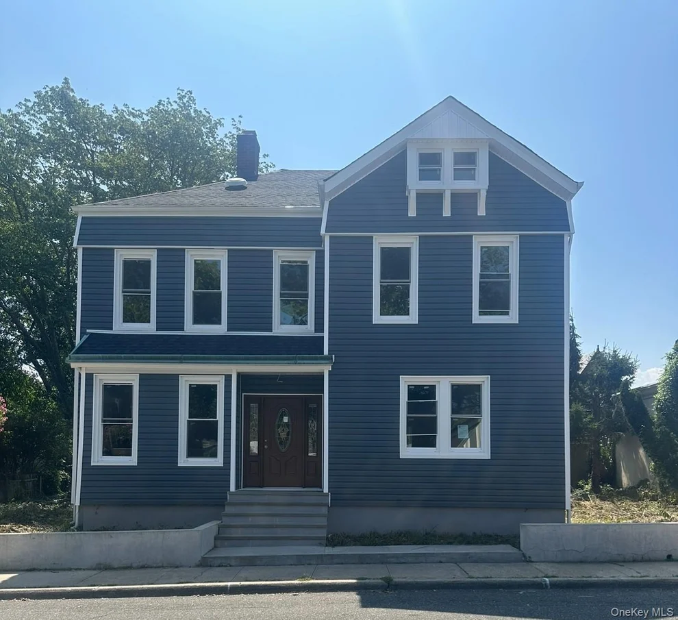 Unit for sale at 215 Sea Cliff Avenue, Oyster Bay, NY 11579