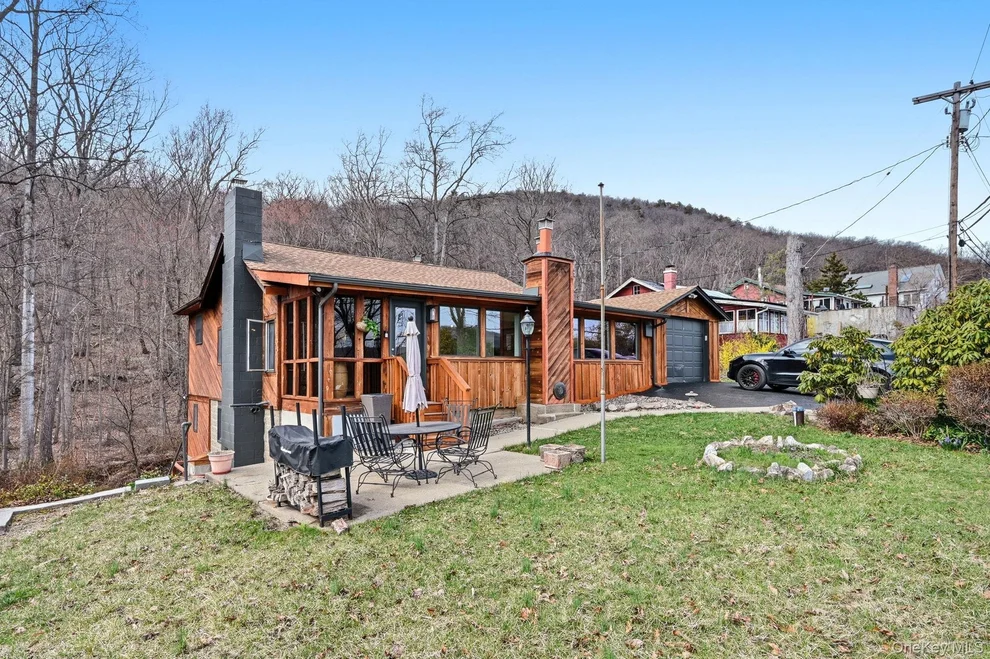 Unit for sale at 37 Blueberry Hill, Warwick (Town), NY 10925