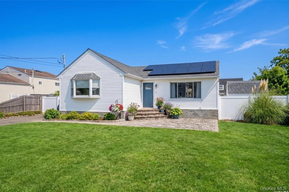 Unit for sale at 20 E Seacrest Avenue, Babylon, NY 11757