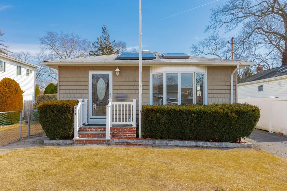 Unit for sale at 718 Hyman Avenue, Islip, NY 11795