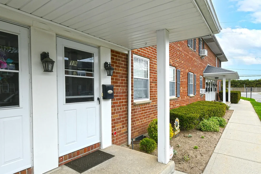 Unit for sale at 257 Hicksville Road, Oyster Bay, NY 11714