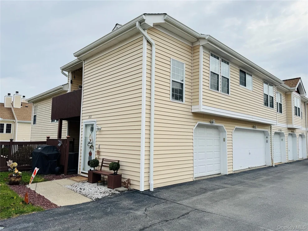 Unit for sale at 2812 Whispering Hills, Chester Town, NY 10918