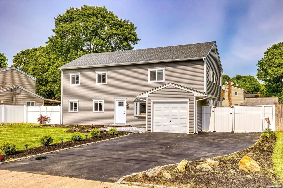 Unit for sale at 5 Pamela Lane, Brookhaven, NY 11784