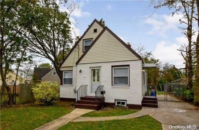 Unit for sale at 128 Wellington Street, Hempstead, NY 11550
