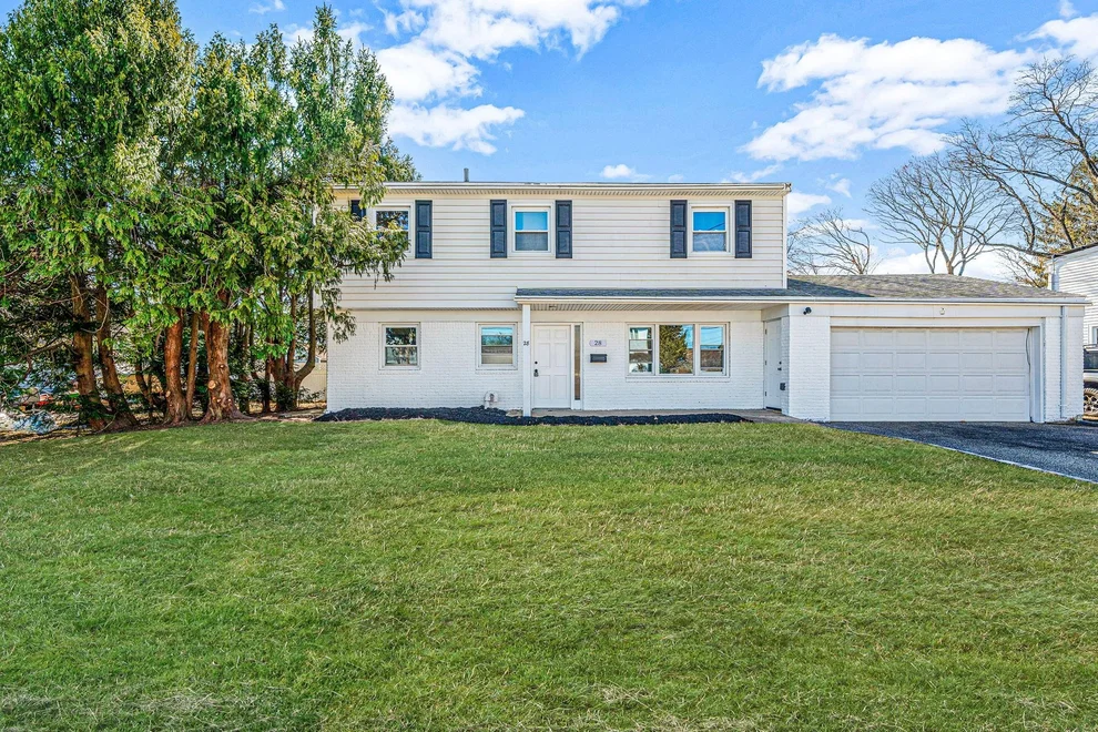 Unit for sale at 28 Beverly Road, Oyster Bay, NY 11735
