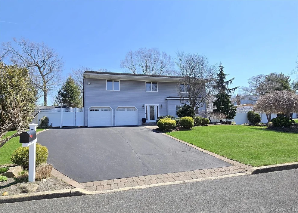 Unit for sale at 17 Ethan Lane, Brookhaven, NY 11779