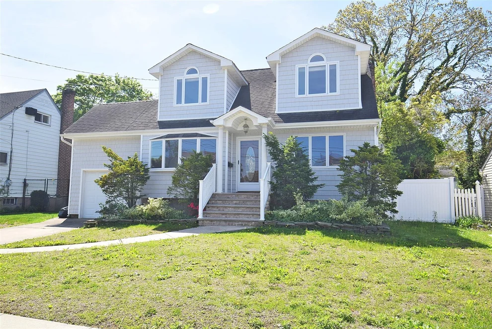Unit for sale at 28 Karen Street, Babylon, NY 11704