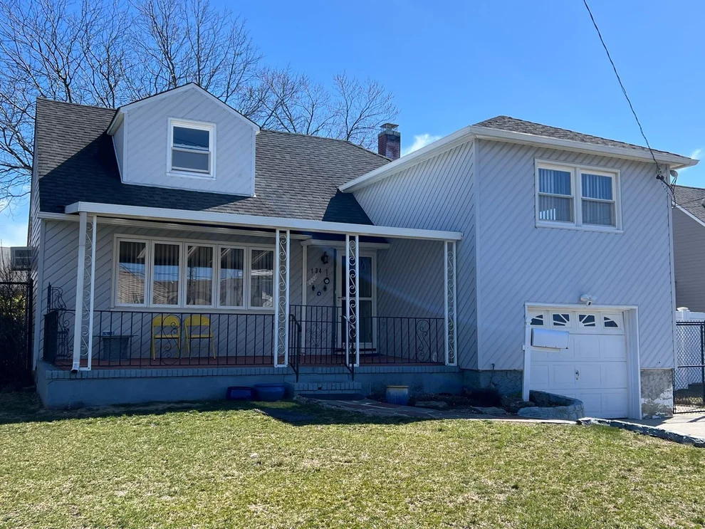 Unit for sale at 134 McKinley Avenue, Hempstead, NY 11558
