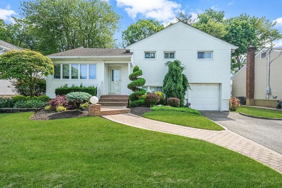 Unit for sale at 931 Shari Lane, Hempstead, NY 11554
