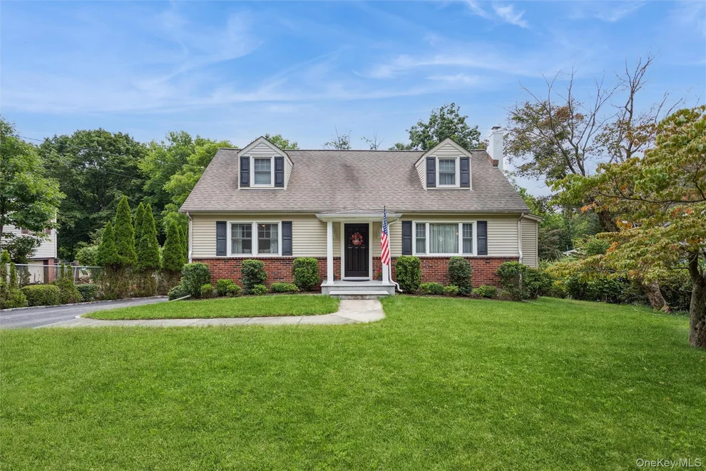 Unit for sale at 252 Buttonwood Avenue, Cortlandt, NY 10567