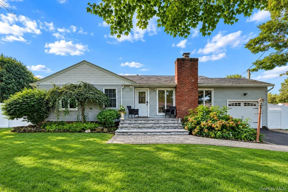 Unit for sale at 145 Thames Street, Brookhaven, NY 11776