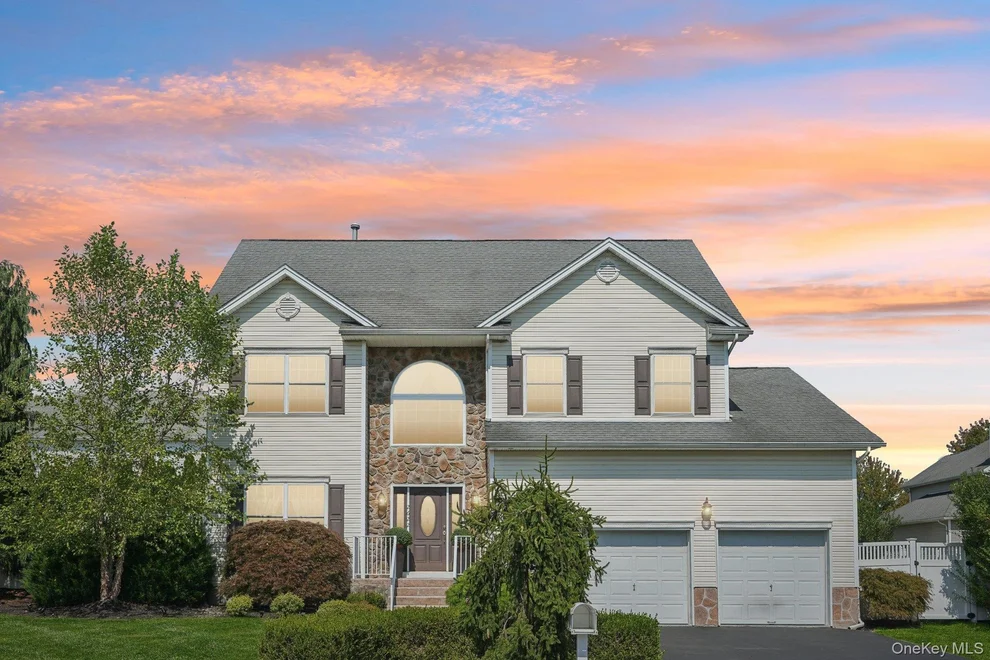 Unit for sale at 2622 Liberty Ridge, New Windsor, NY 12553