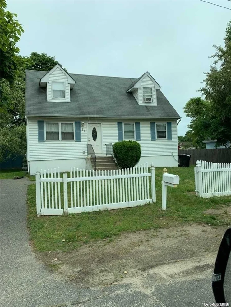 Unit for sale at 27 Oneill Avenue, Islip, NY 11706