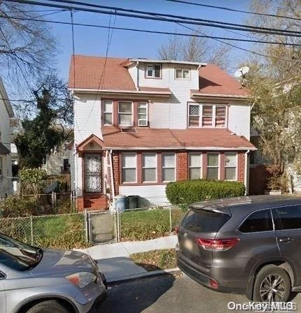 Unit for sale at 190-21 109th Road, Saint Albans, NY 11412