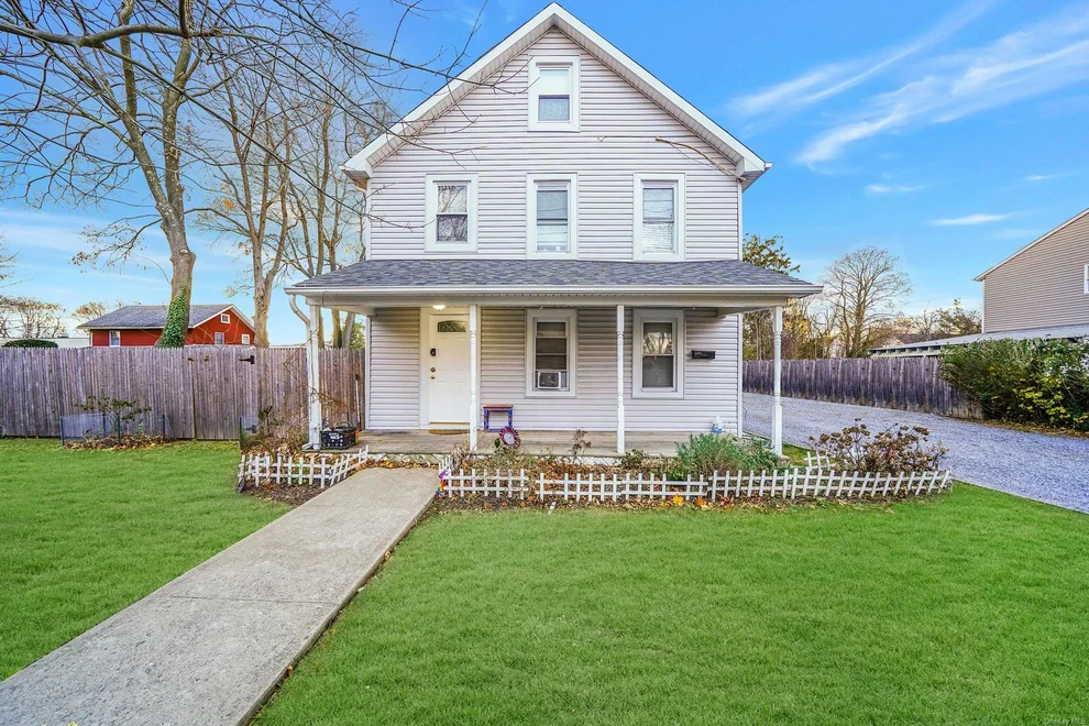 Unit for sale at 28 Union Street, Brookhaven, NY 11776