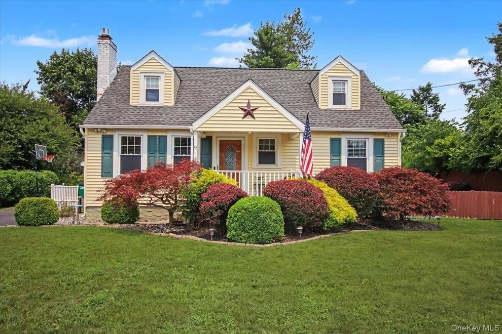 Unit for sale at 9 Mansion Drive, Hyde Park, NY 12538