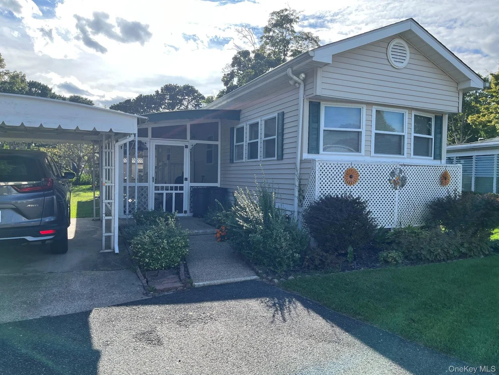 Unit for sale at 1661 Old Country Rd, Riverhead, NY 11901
