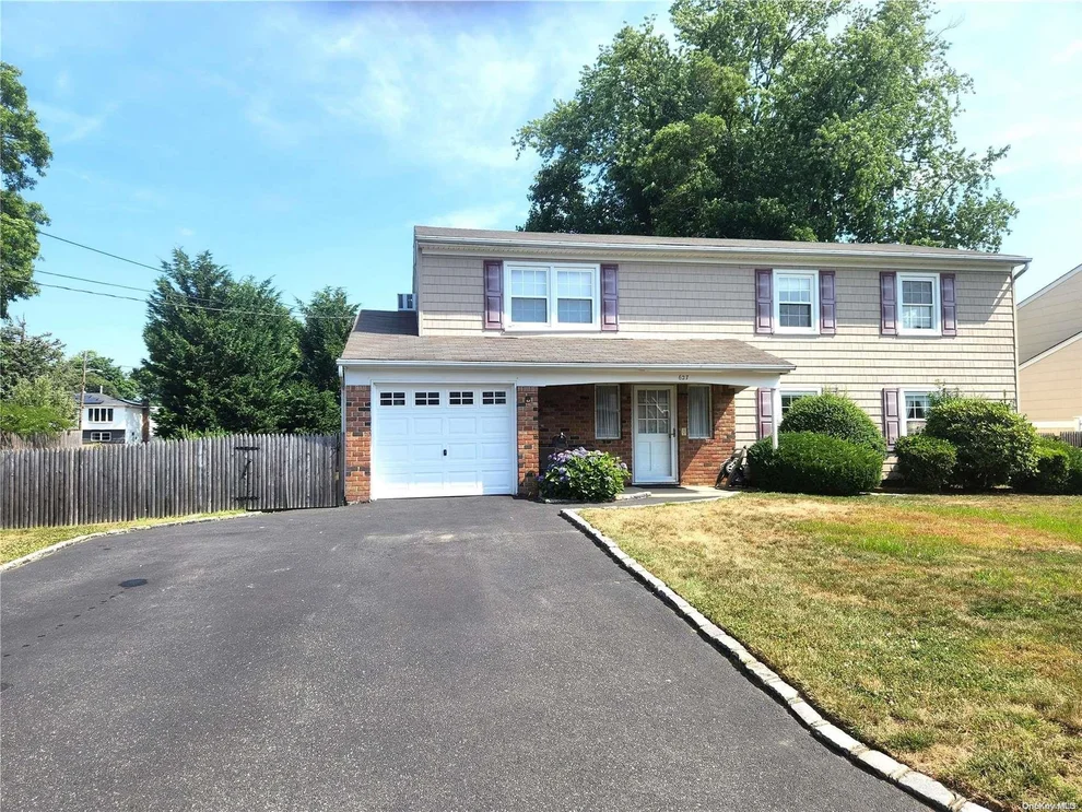Unit for sale at 627 Peconic Avenue, Babylon, NY 11704