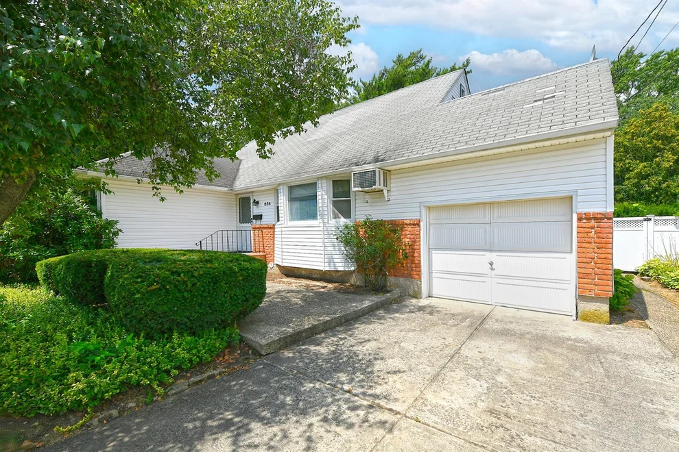 Unit for sale at 834 Orbit Lane, Hempstead, NY 11553