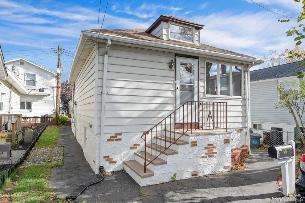 Unit for sale at 24 Magnolia Place, New York, NY 10465