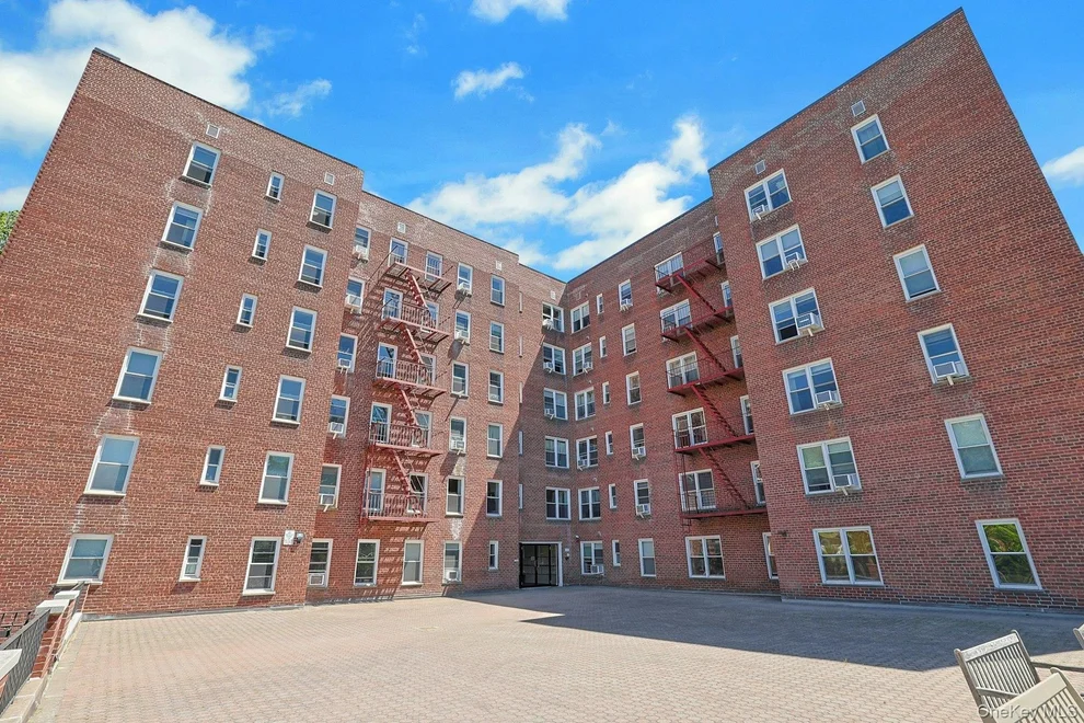 Unit for sale at 1 Hawley Terrace, Yonkers, NY 10701