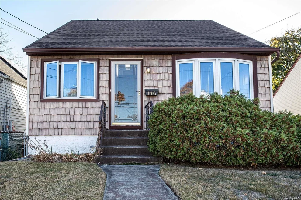 Unit for sale at 146 Washington Avenue, Hempstead, NY 11580
