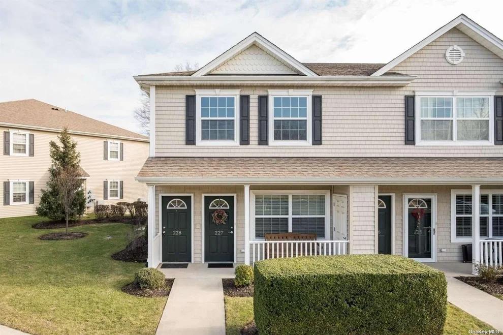 Unit for sale at 228 Willow Lane, Hempstead, NY 11580