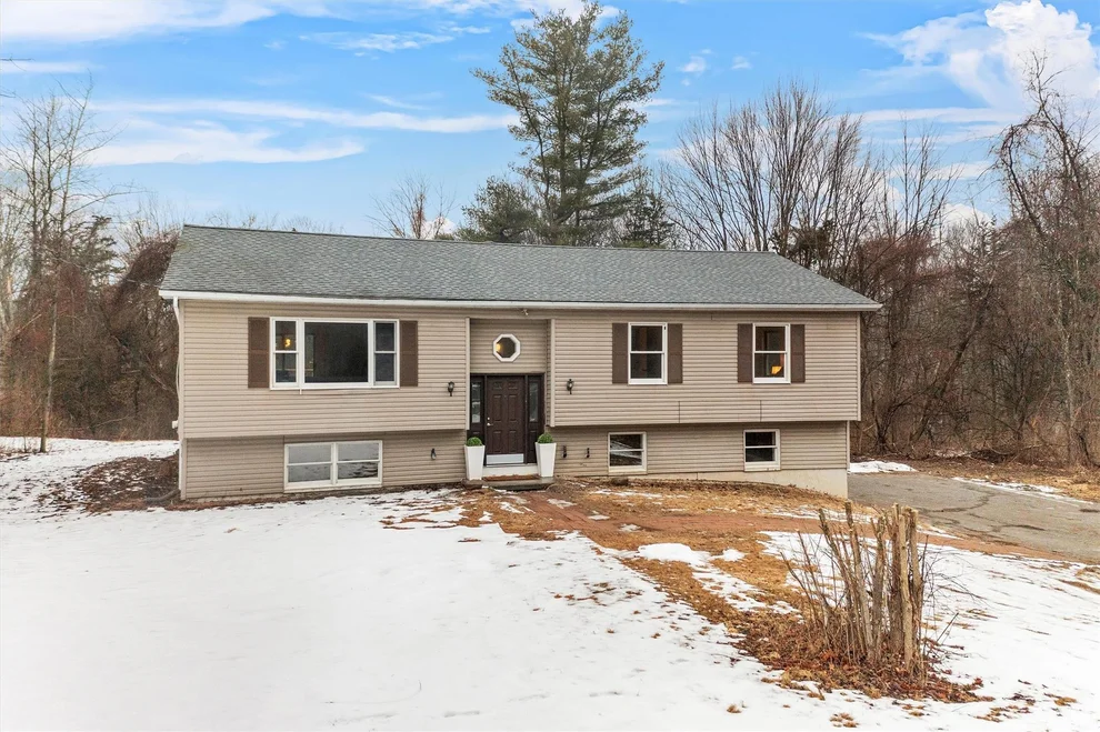 Unit for sale at 82 Peach Road, Hyde Park, NY 12601