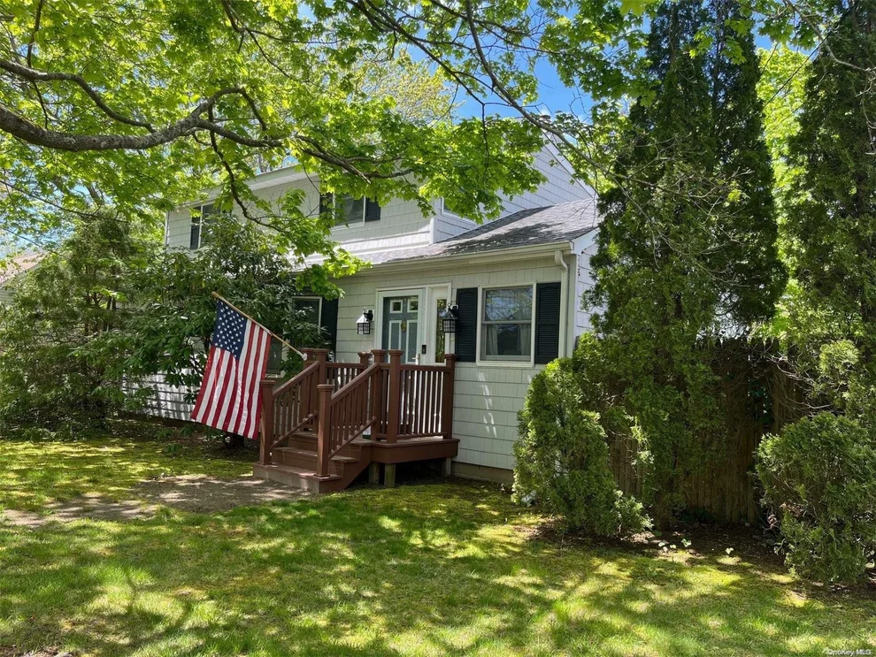 Unit for sale at 42 Gravel Hill Road, Southampton, NY 11946