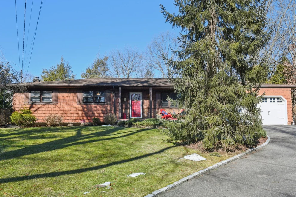 Unit for sale at 111 Lone Oak Path, Smithtown, NY 11787