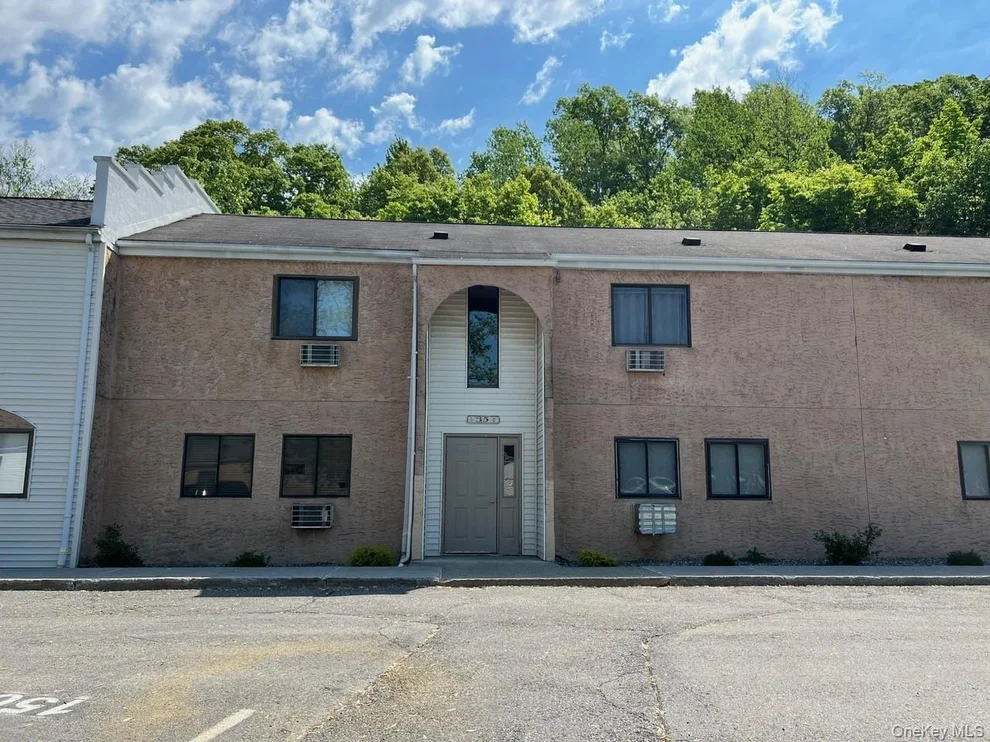 Unit for sale at 35 Scarborough Lane, Wappinger, NY 12590