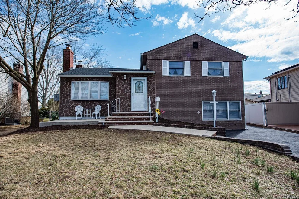 Unit for sale at 4024 Daleview Avenue, Hempstead, NY 11783