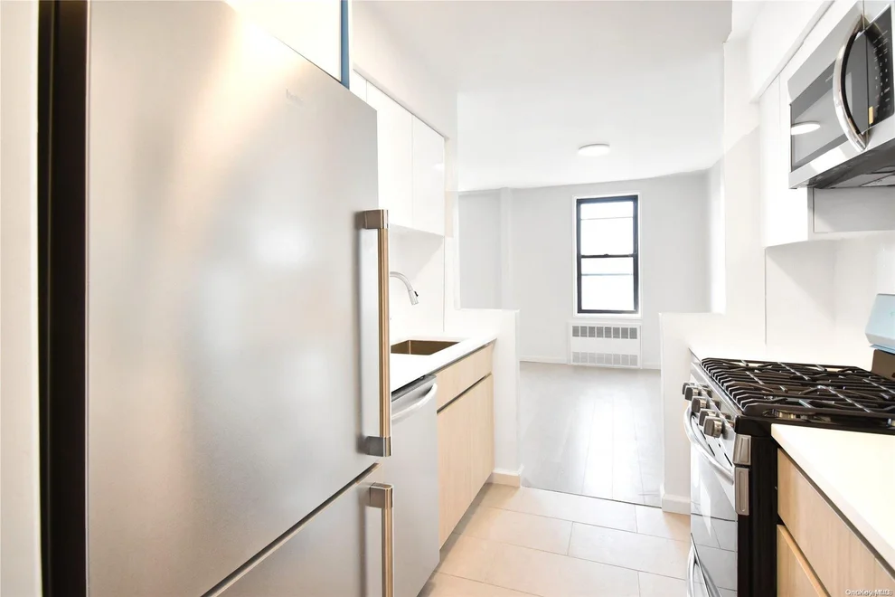 Unit for sale at 53-11 W 90th Street Street W, Elmhurst, NY 11373