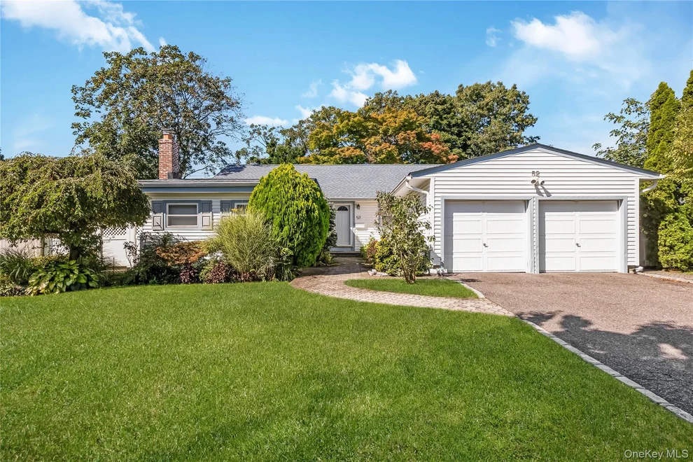 Unit for sale at 52 Voorhis Drive, Oyster Bay, NY 11804