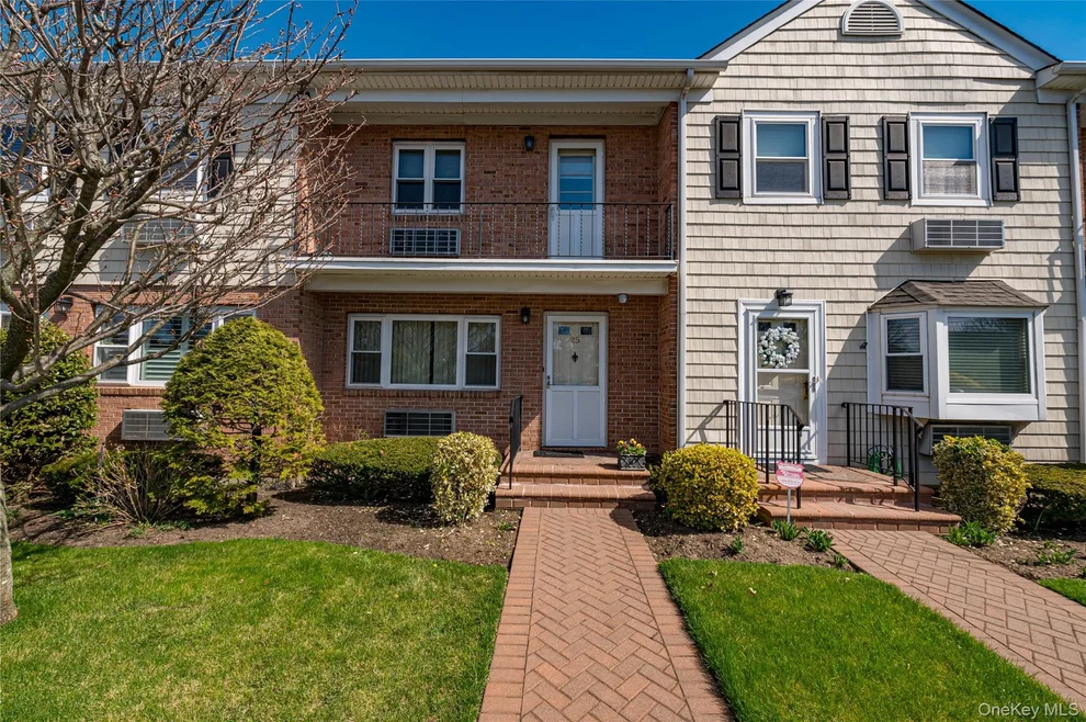 Unit for sale at 195 N Centre Avenue, Hempstead, NY 11570