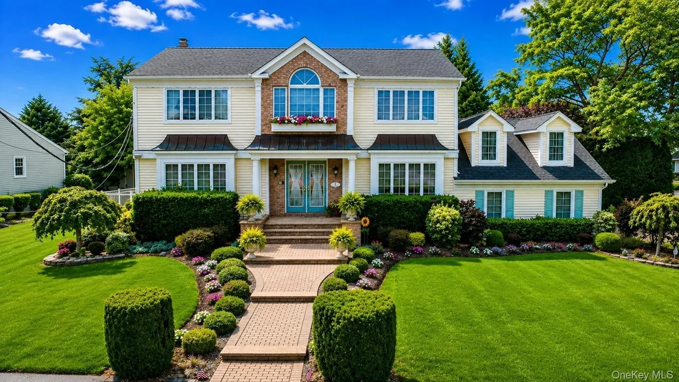 Unit for sale at 150 Harborview Drive, Oyster Bay, NY 11758