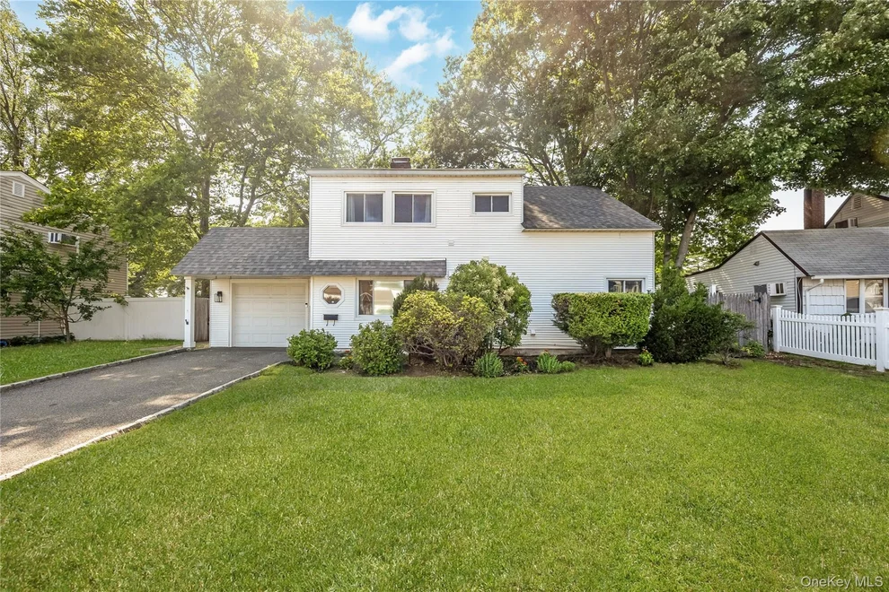Unit for sale at 201 Cypress Lane W, Hempstead, NY 11590