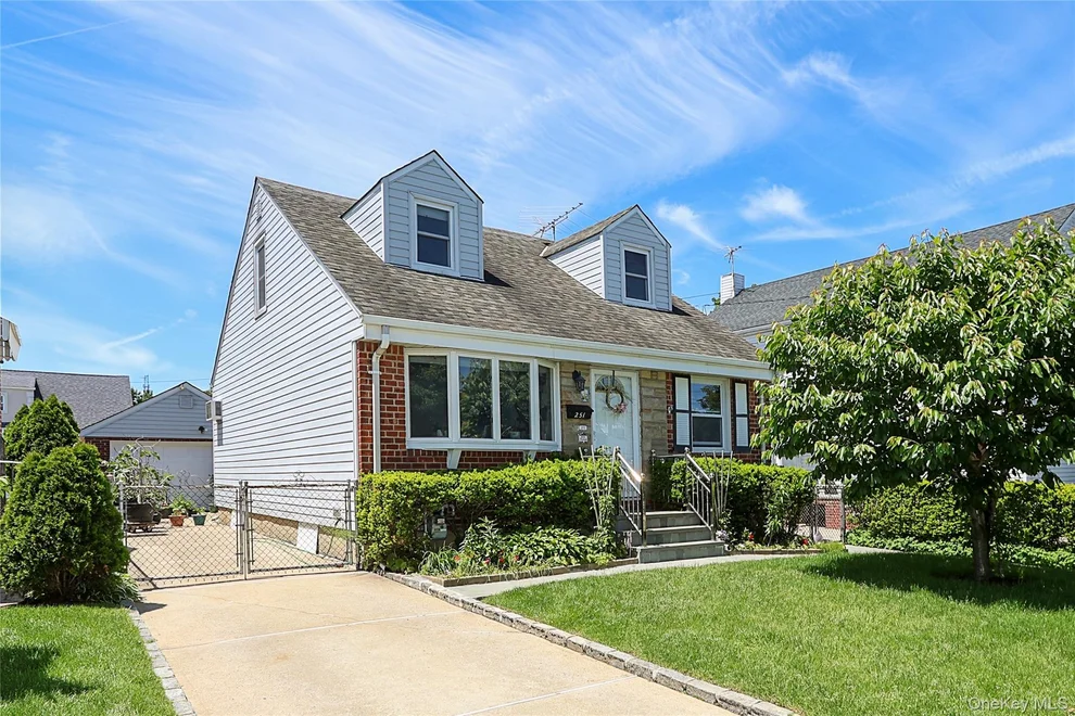 Unit for sale at 251 McKinley Parkway, North Hempstead, NY 11501