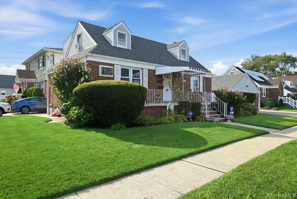 Unit for sale at 81 Franklin Street, Hempstead, NY 11003
