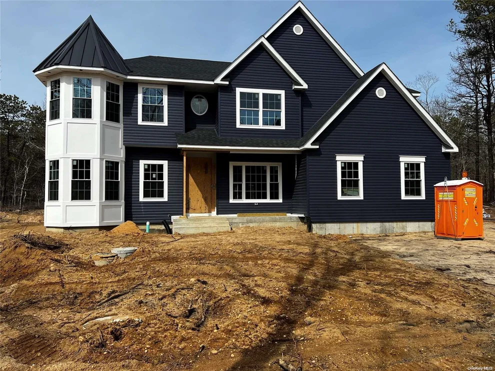 Unit for sale at 87 Jerusalem Hollow Road, Brookhaven, NY 11949