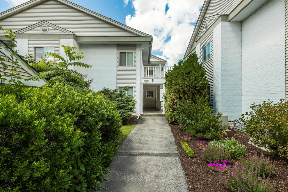 Unit for sale at 53 Bennett Common, Washington, NY 12545