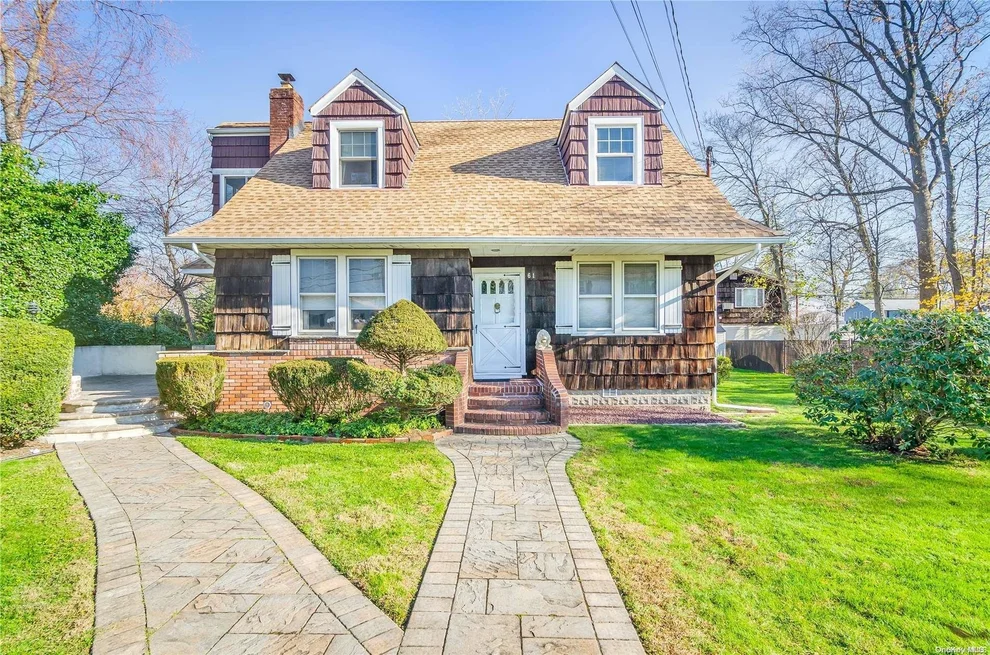 Unit for sale at 61 Grove Road, Smithtown, NY 11754