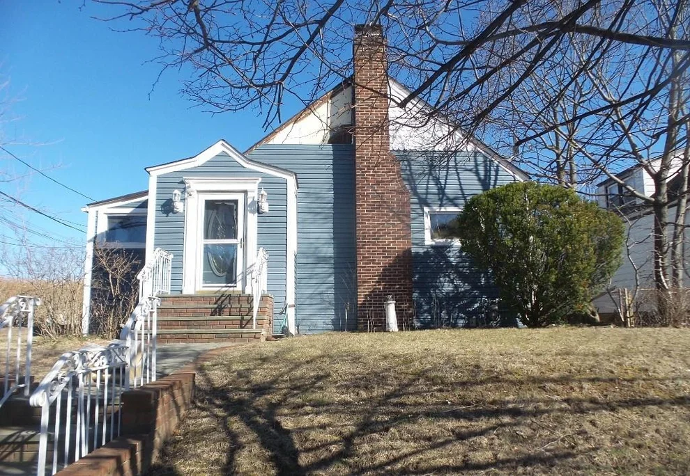 Unit for sale at 12 Hewlett Point Avenue, Hempstead, NY 11518