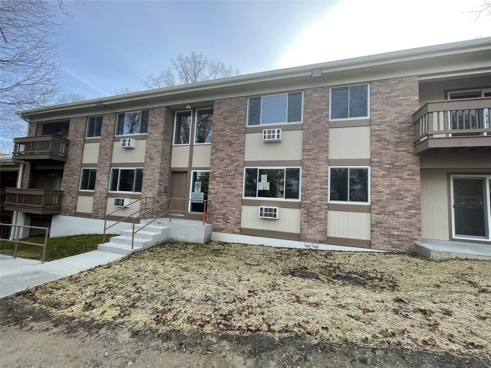 Unit for sale at 3 Woods End Circle, Peekskill, NY 10566