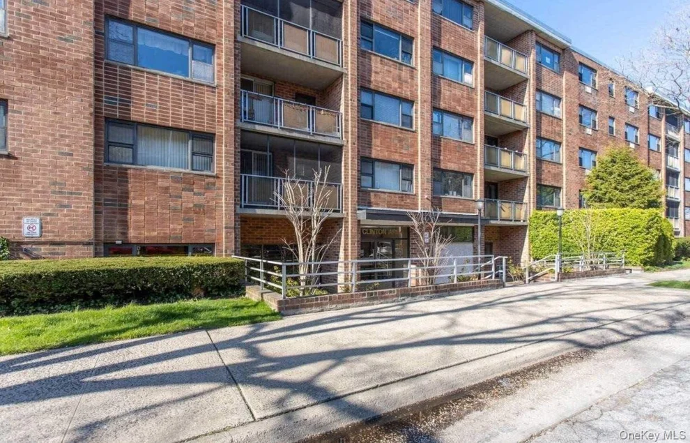 Unit for sale at 100 Clinton Avenue, North Hempstead, NY 11501
