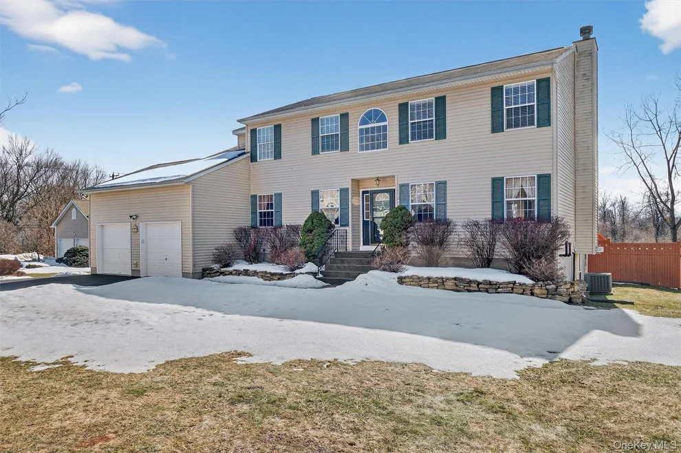 Unit for sale at 3 Windsor Garden Drive, New Windsor, NY 12553