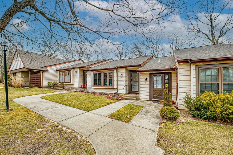 Unit for sale at 425 Bridgewater Drive, Brookhaven, NY 11961