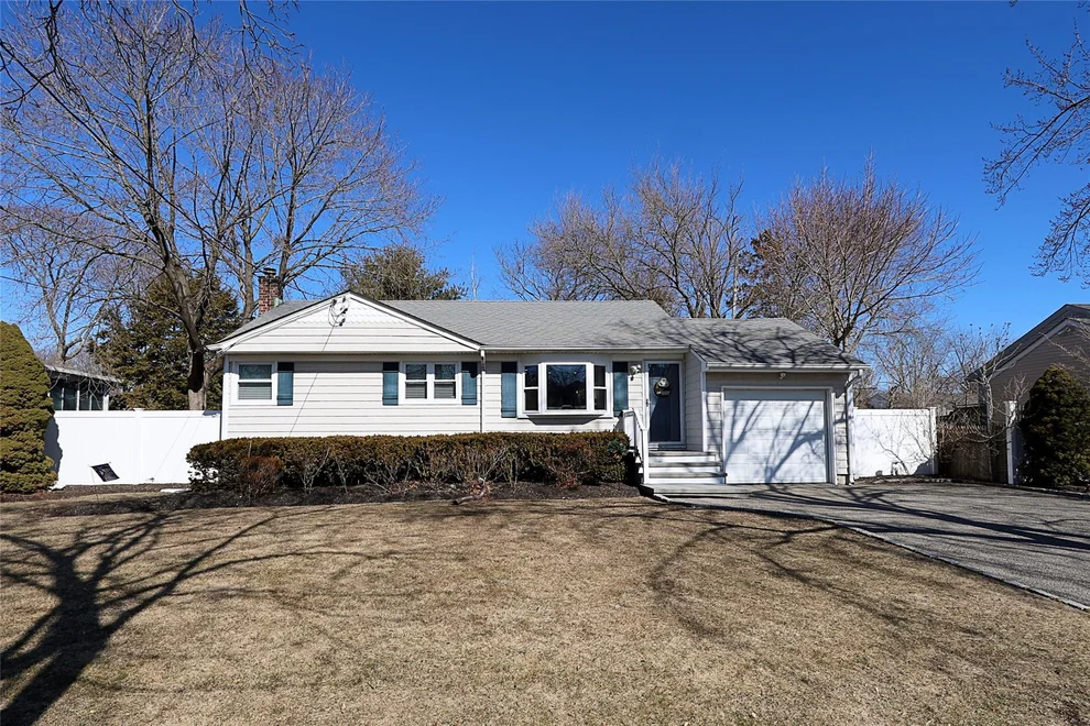 Unit for sale at 11 Gedney Avenue, Smithtown, NY 11787